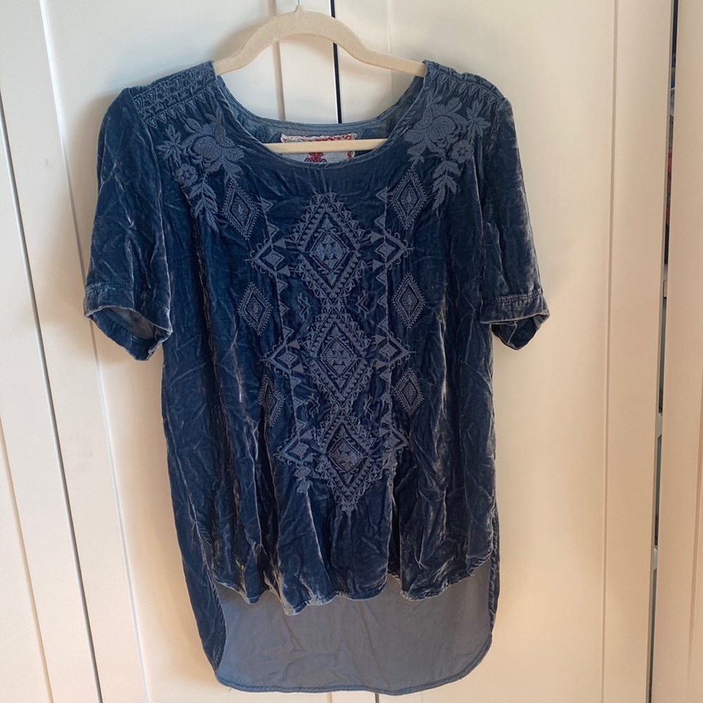 Beautiful Blue Velvet Embroidered Johnny Was Short Sleeve Top
